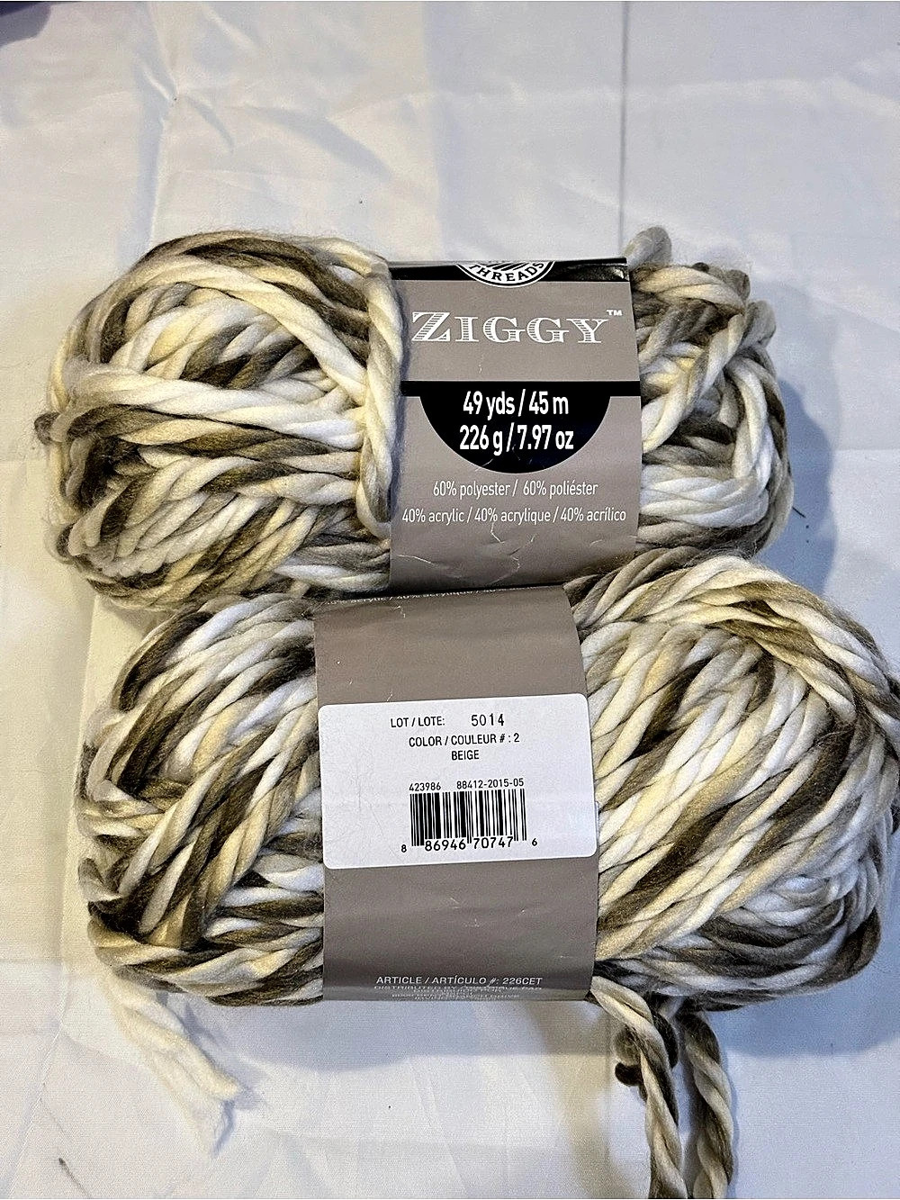 Loops and Threads Brand Ziggy Variegated Yarn 2 Skeins Gray & White NWT